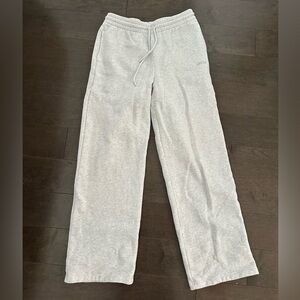 Aritzia Sweatfleece Boyfriend Fit.